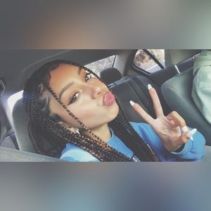 Meet your Posher, Kayla